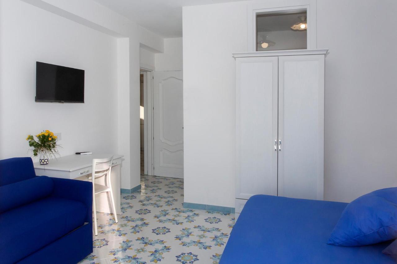 Domus Teresia - Amalfi Coast Lägenhet Furore Exteriör bild